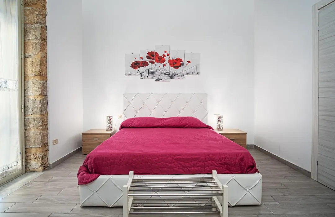 Garden House: Apartments And Rooms For Holidays-1